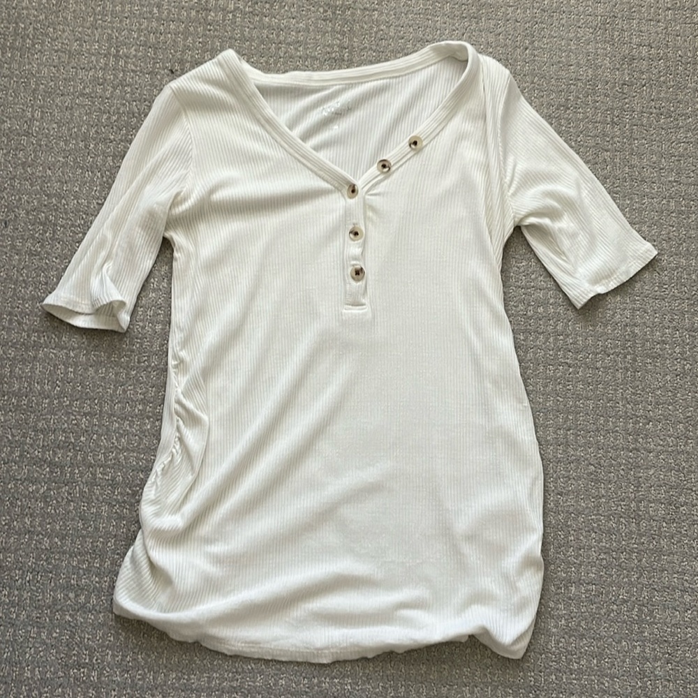 Soft maternity shirt- size S w/ functional buttons